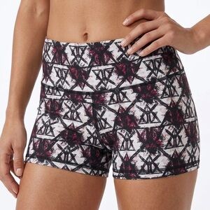 Peachy Athletic Shorts Women’s Large Black White Geometric Gothic Print Yoga Gym